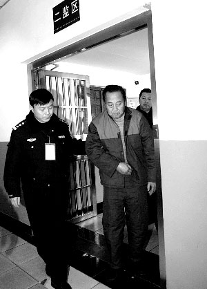 孙万祥被刑事拘留，目前在看守所。本报记者 王贵彬 摄