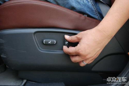 点击查看原图 常开车不等于会开车 0.1秒驾驶技巧保安全