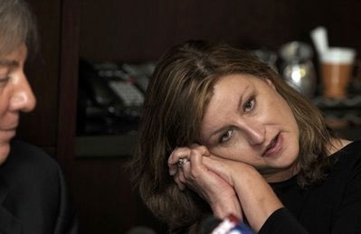 麦圭尔想起被反锁机舱时的情景心有余悸