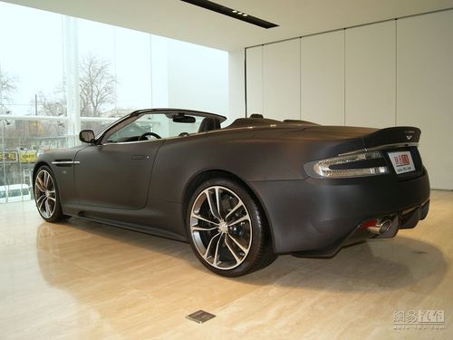 阿斯顿·马丁DBS MANUAL VOLANTE