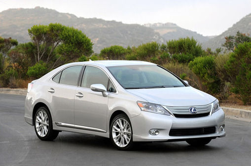 因漏油问题 丰田召回1.7万辆雷克萨斯车型