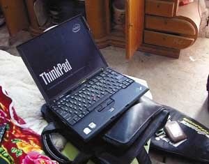 窃贼撬车盗140万元被吓呆 分赃相约永不联系