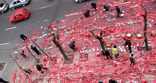 快离我远点!爱车如何躲过鞭炮伤害 汽车之家 快离我远点!爱车如何躲过鞭炮伤害 汽车之家