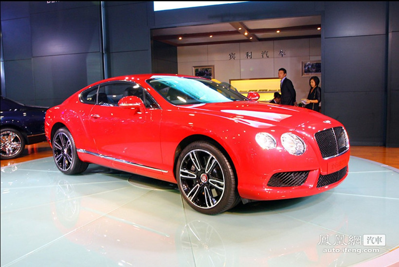 宾利欧陆GT-V8宾利在豪华轿车市场的地位不容小视。它在国内的销量一直领先劳斯莱斯和迈巴赫。欧陆GT-V8从外观到内饰、动力处处彰显着豪车品质，细节打动人心。售价近298万